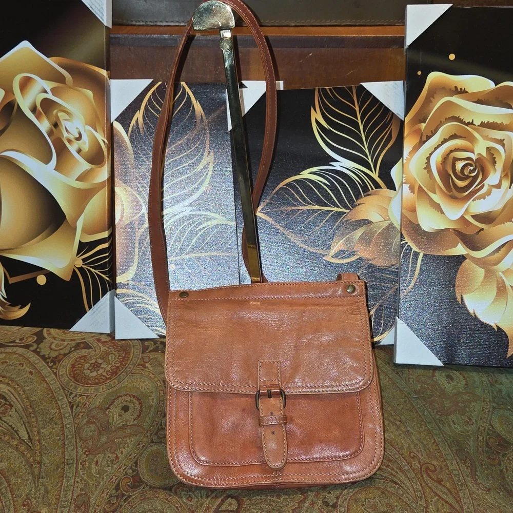 Fossil Brown Leather Crossbody Bag GUC - Picture 1 of 12